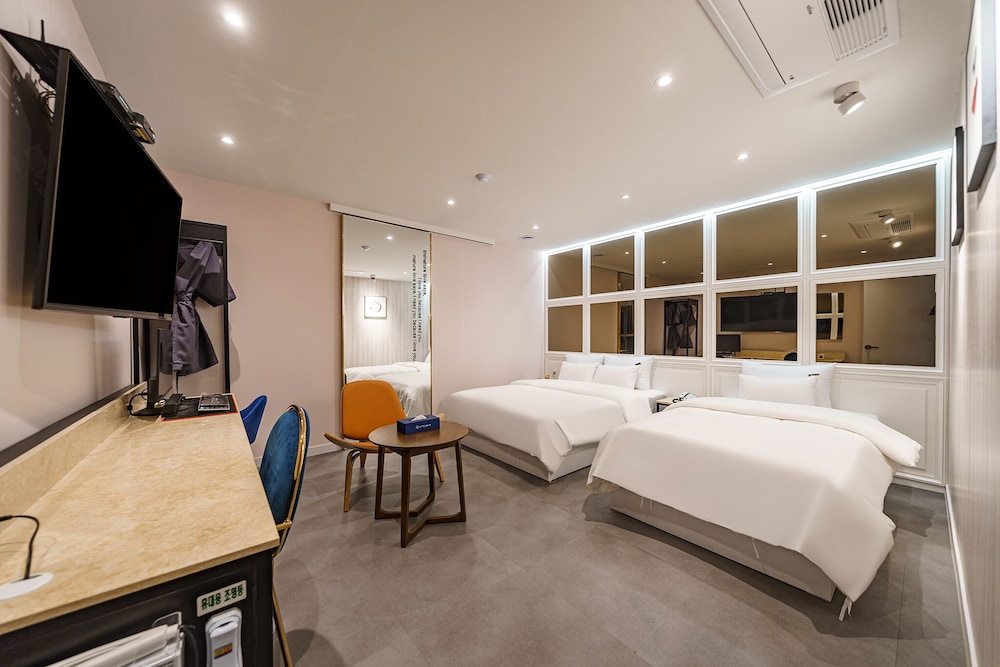 Deluxe Twin Room photo 2