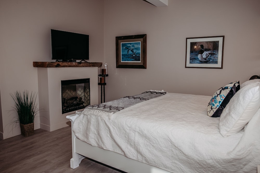 #6 - New Lodge King - Kitchenette - Pets Allowed photo 1