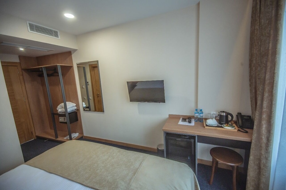 Standard Double Room photo 2