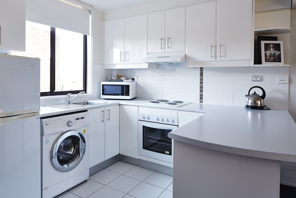 Two Bedroom Apartment with King + Queen photo 3