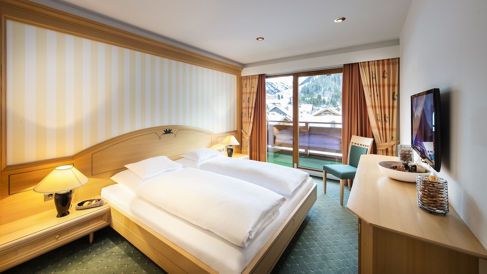 Standard Double Room, Balcony (Stueva) photo 2