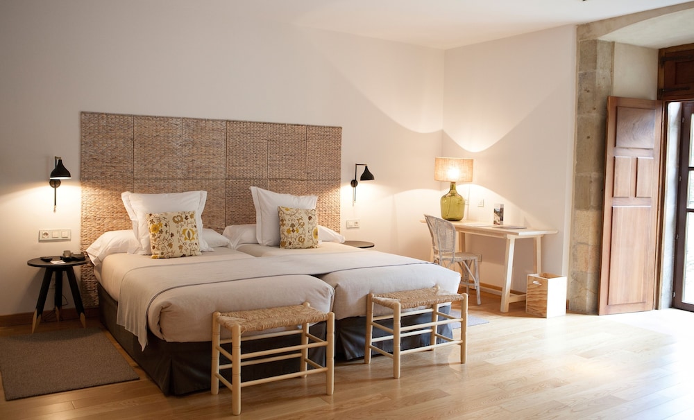 Standard Twin Room (2 adults + 1 child) photo 3