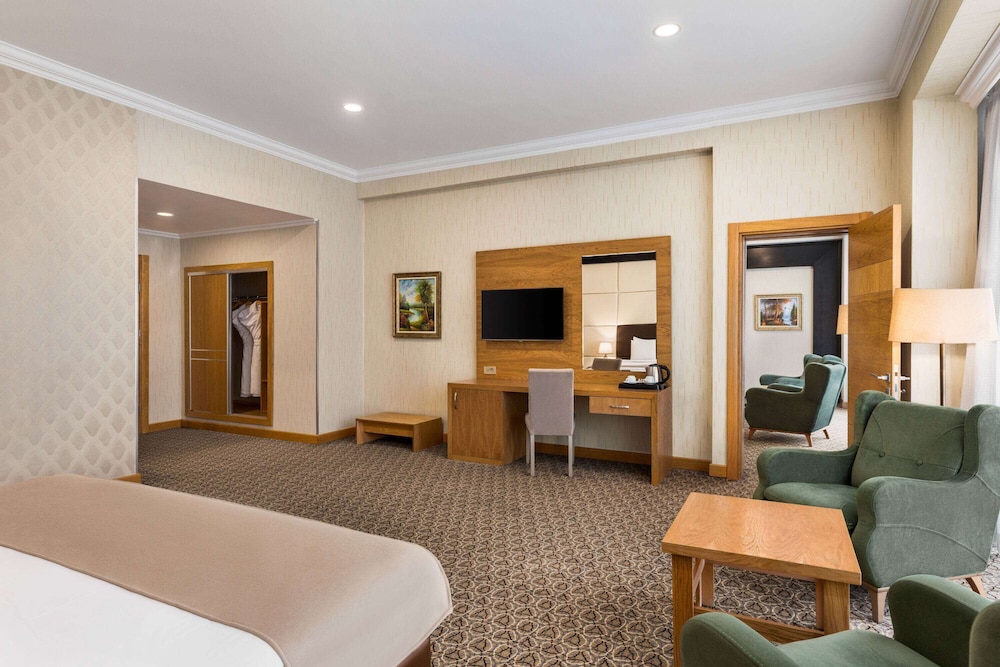 Room, 1 King Bed, Non Smoking photo 1