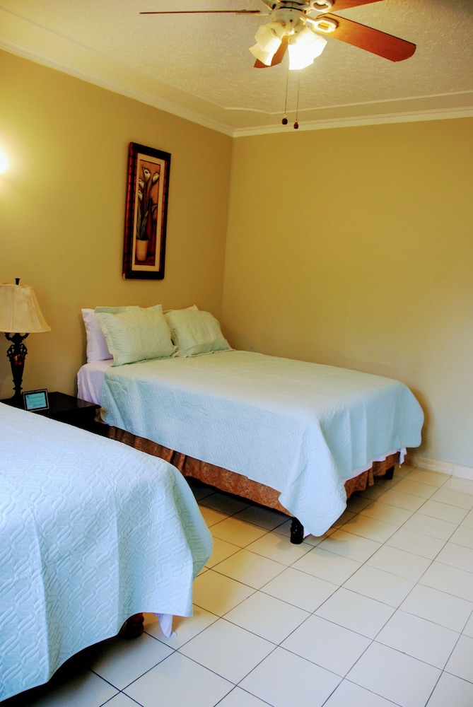 Quadruple Room, 2 Double Beds photo 2