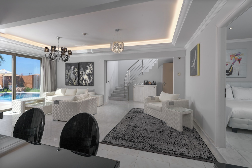 Premium Villa, Private Pool photo 3