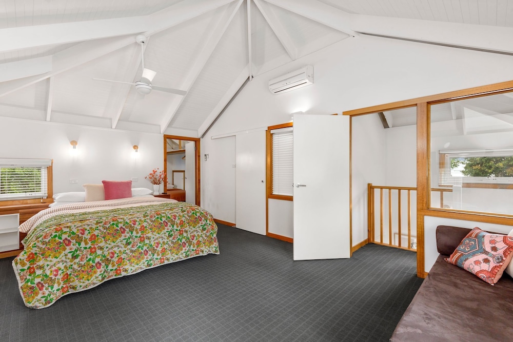 Deluxe Apartment, 1 King Bed, Park View photo 2