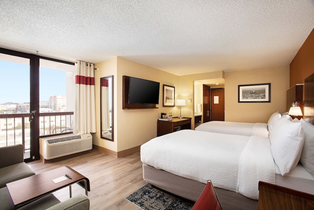 Deluxe Room, 2 Double Beds (Hearing Accessible) - Photo 1
