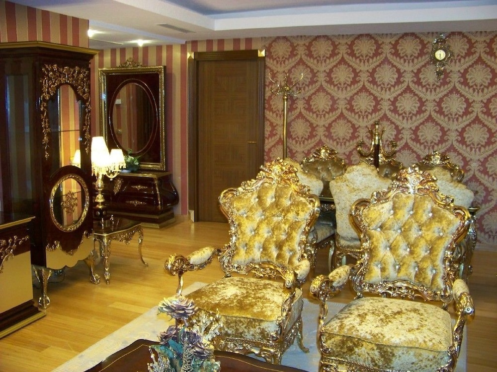 Suite (Queen) photo 1