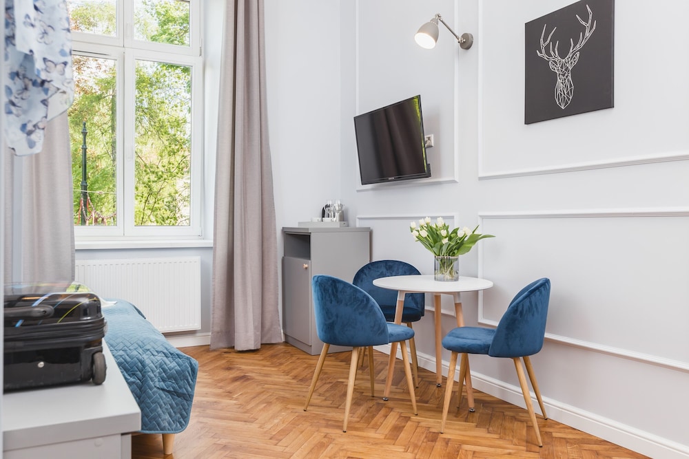 1. Private Room - Traveler's Best Choice - Photo 3