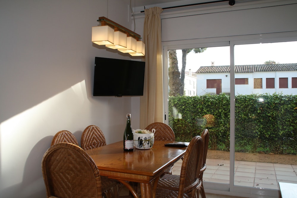 Apartment, 2 Bedrooms, Pool View, Ground Floor (Margarita 20)