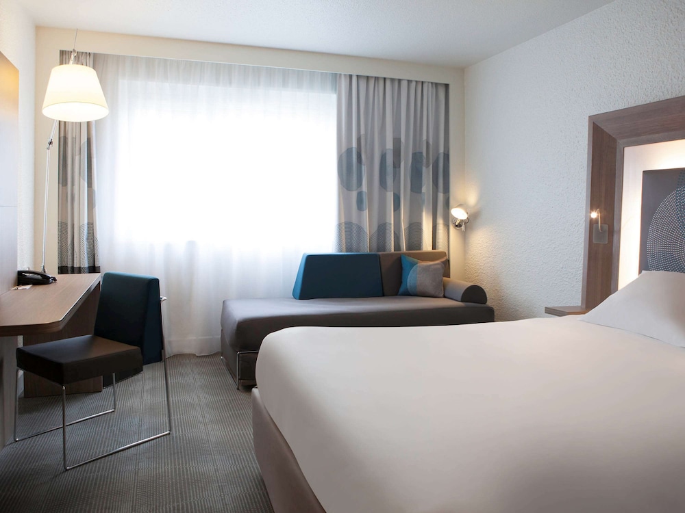 Classic Room, 1 Double Bed with Sofa bed, Pool View - Photo 1
