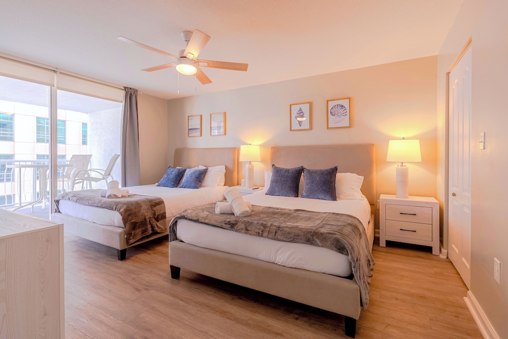 Luxury Condo, 1 Bedroom, City View photo 3