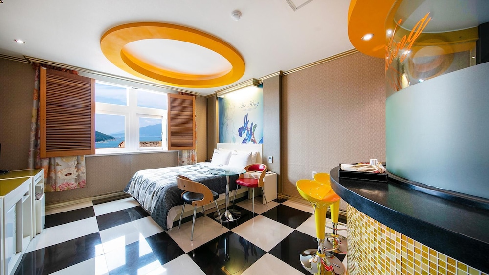 Basic Room, 1 Bedroom (110 ( No cooking )) photo 3