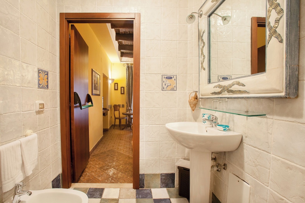Superior Double Room, City View photo 2