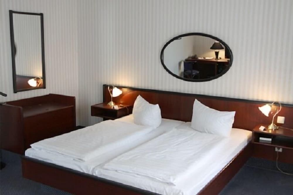 Double or Twin Room photo 1
