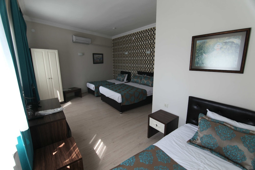 Family Quadruple Room photo 1
