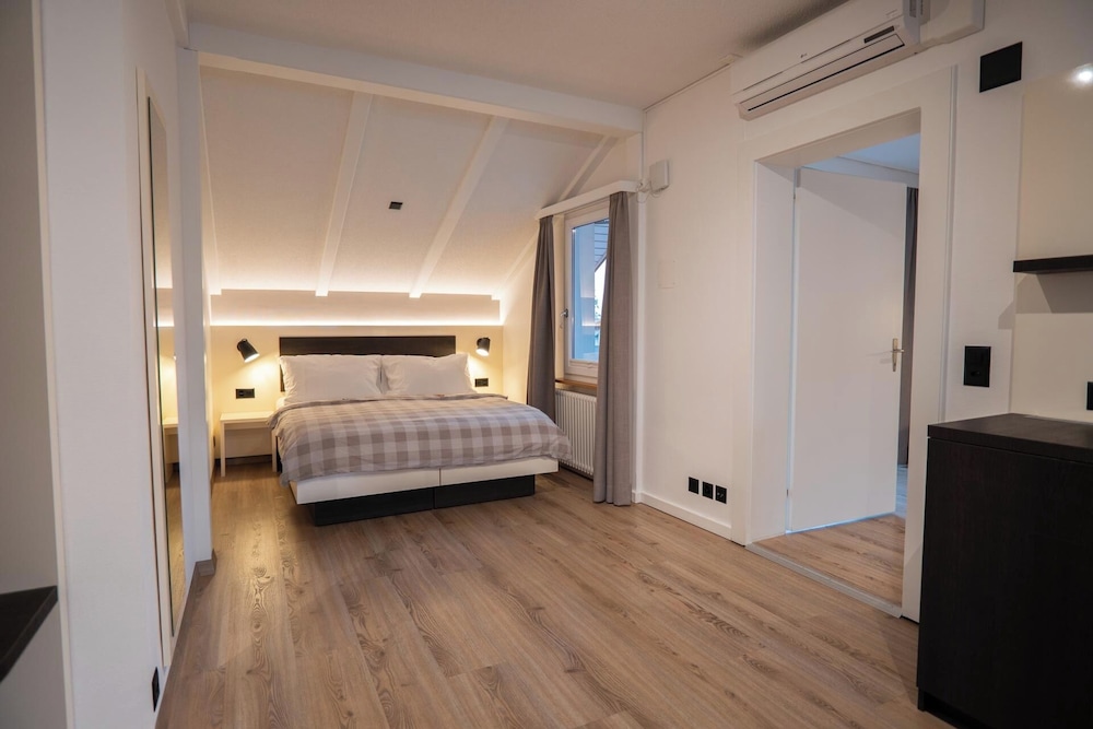Family Suite (Air Conditioning) - Photo 1