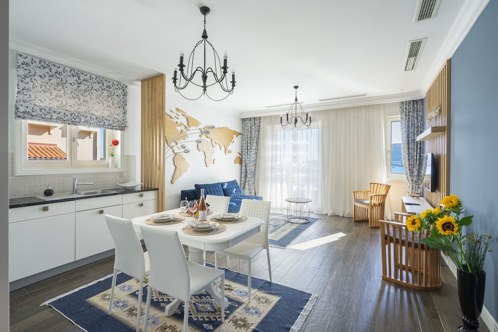 Apartment, 2 Bedrooms, Sea View (C-606)