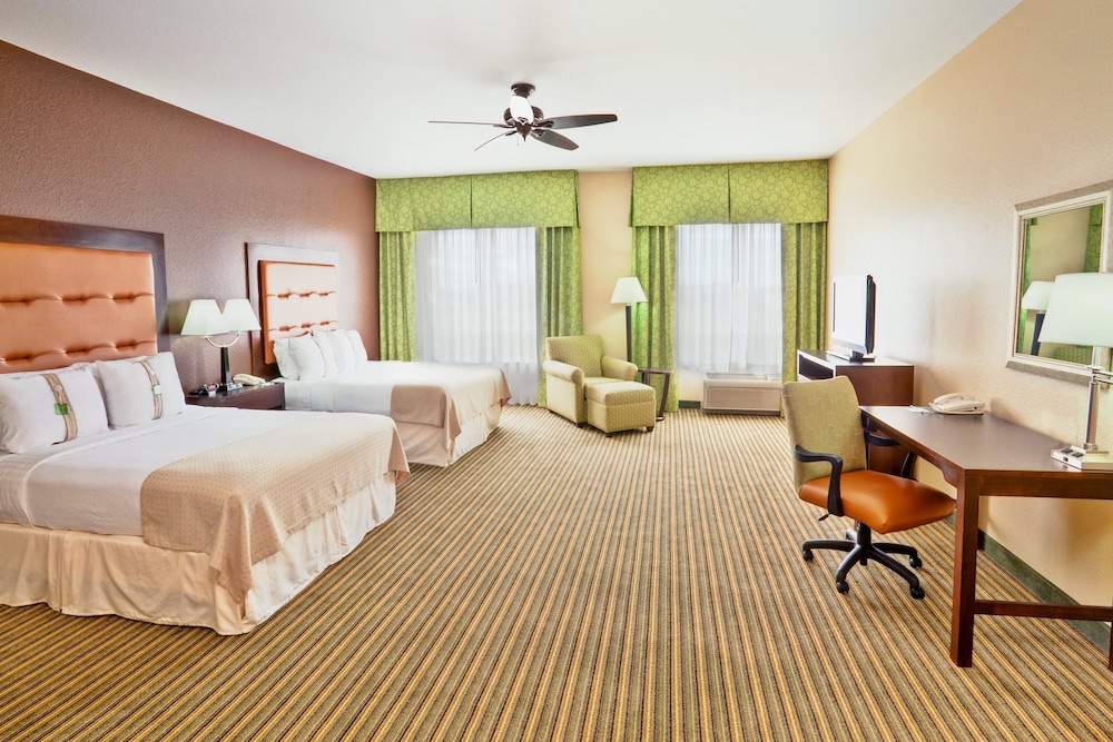 Standard Room, 2 Queen Beds - Photo 1