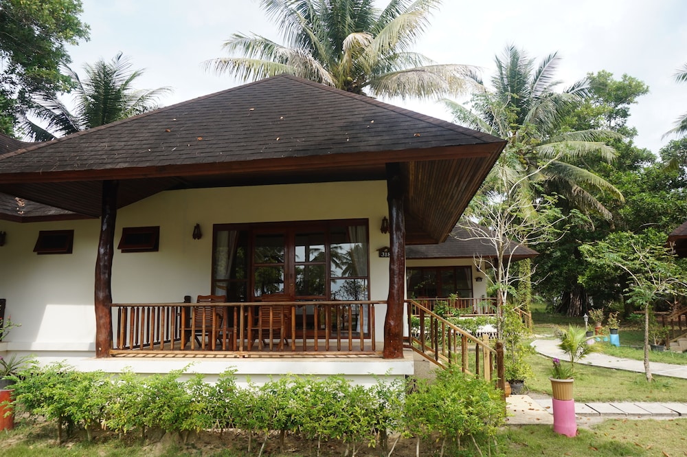 Superior Room with Garden View photo 2