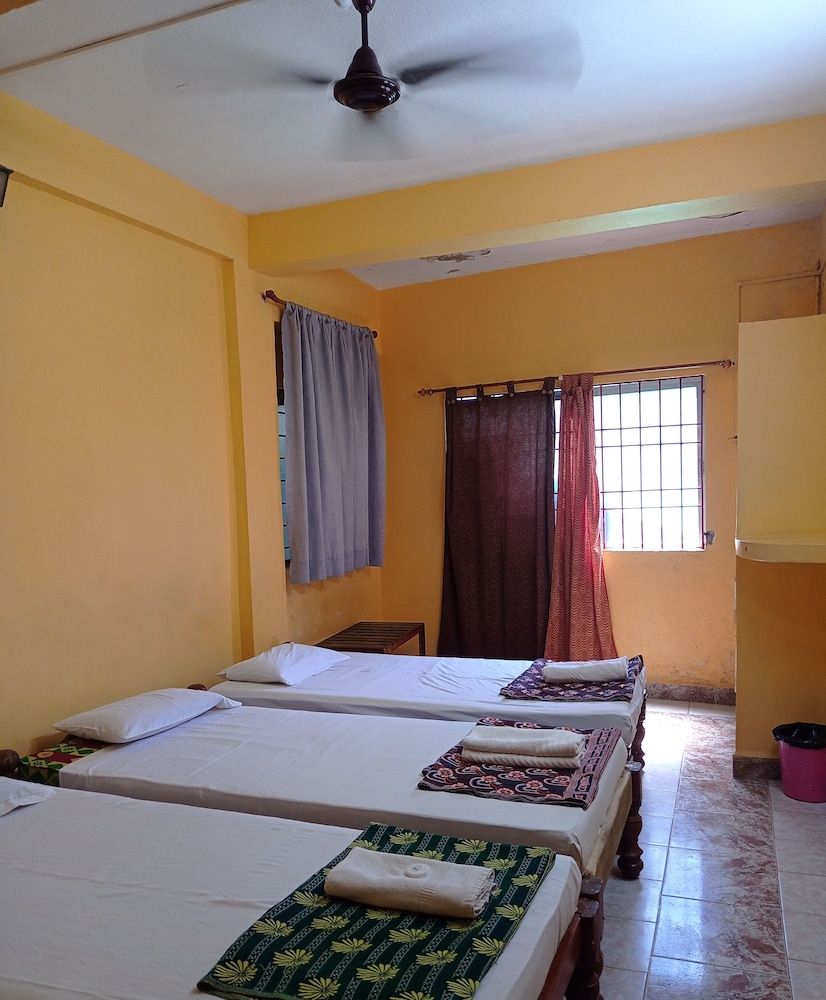 Triple Room - Photo 5