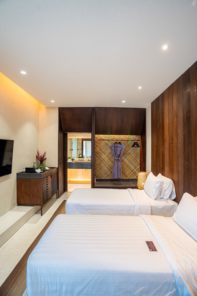 Suite (Lux) - Photo 10