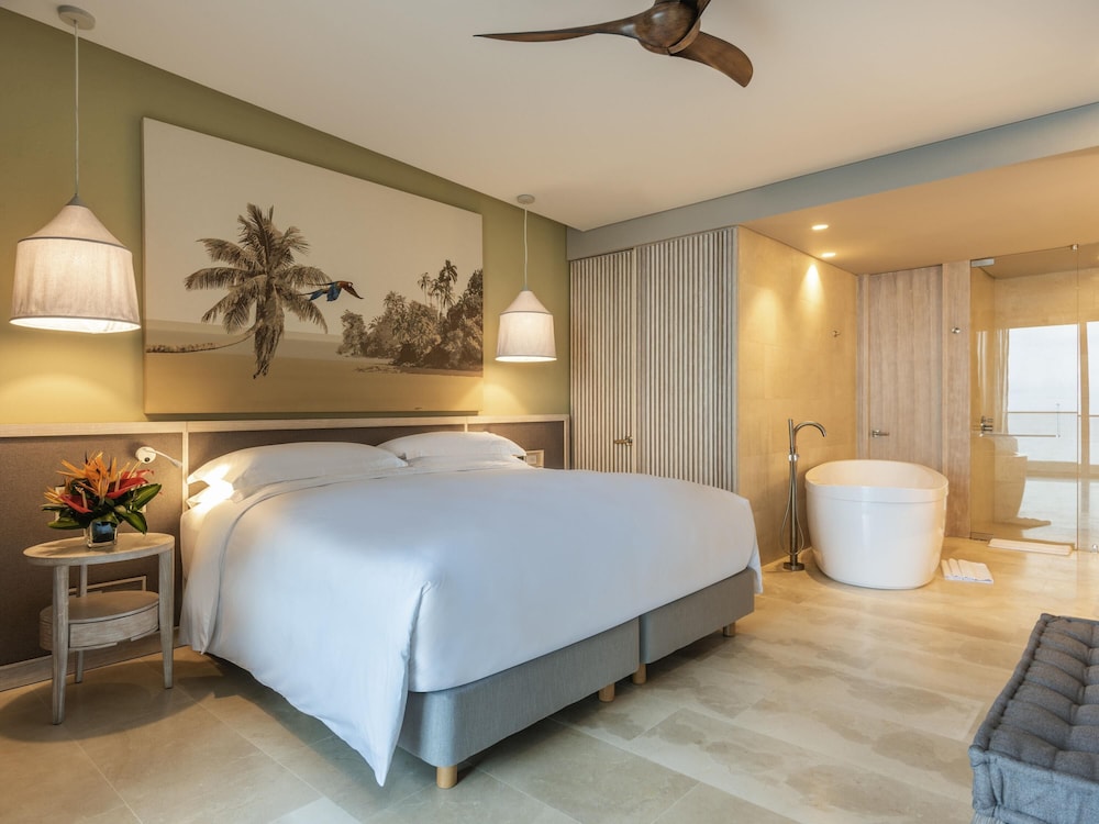 Prestige Coral Suite 1 King Bed photo 1