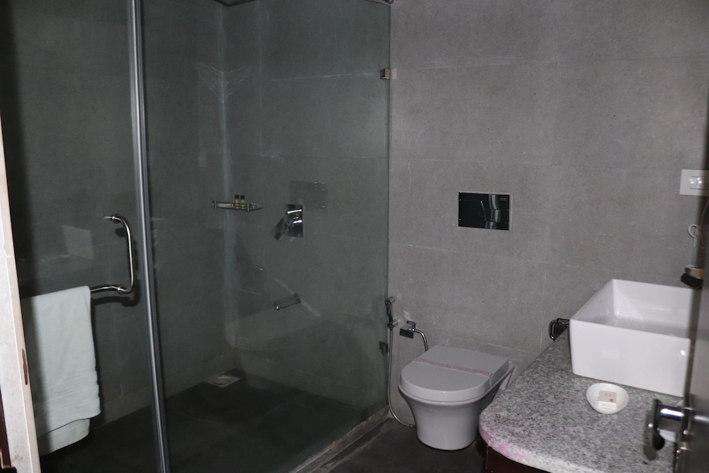 Super Deluxe Room - Photo 4