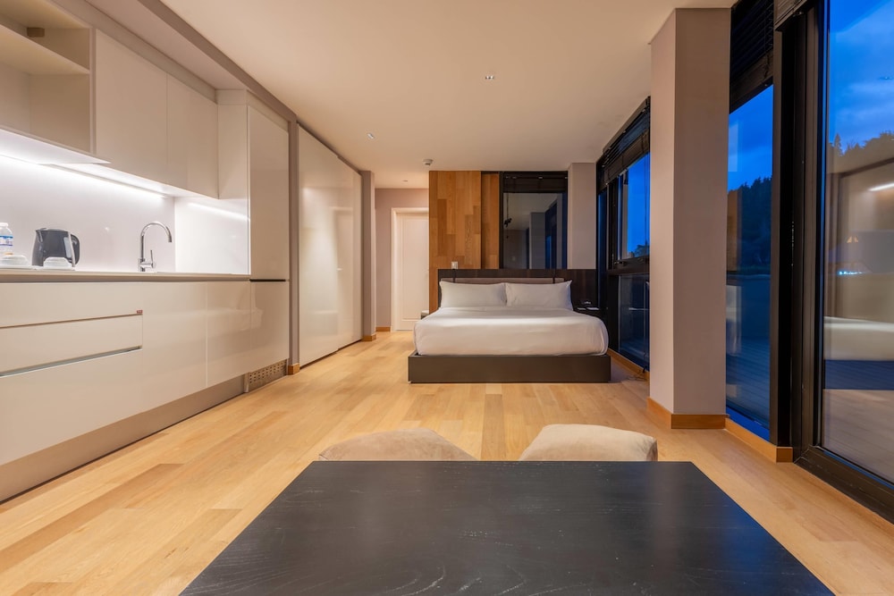 Standard Room, 1 Queen Bed, Non Smoking