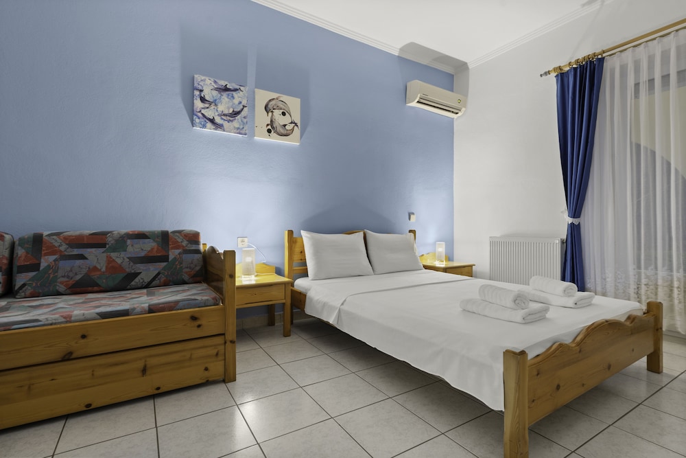Standard Double or Twin Room - Photo 12