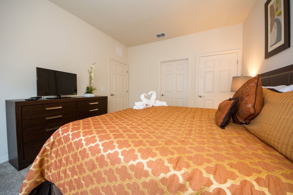 Townhome, 4 Bedrooms photo 2