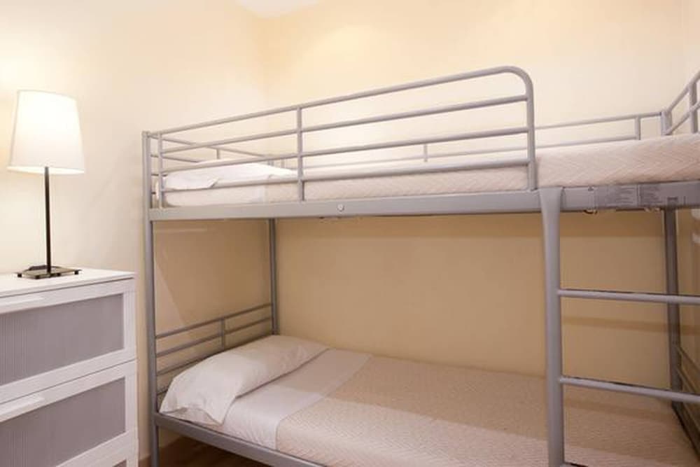 Apartment, 2 Bedrooms, City View photo 3