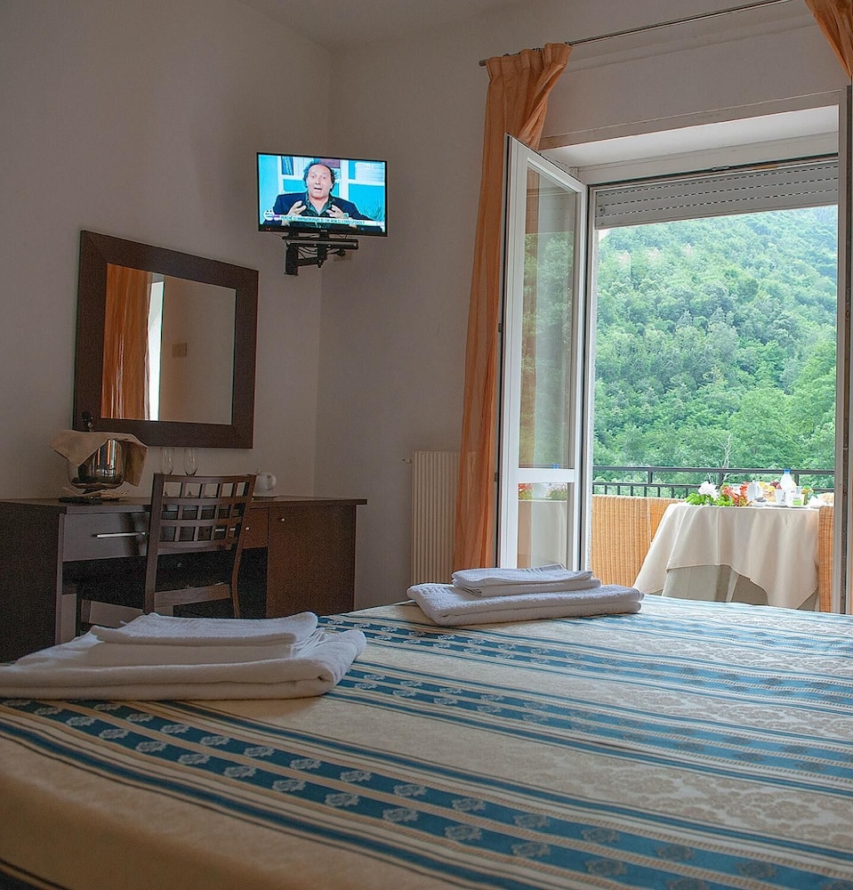 Economy Double Or Twin Room