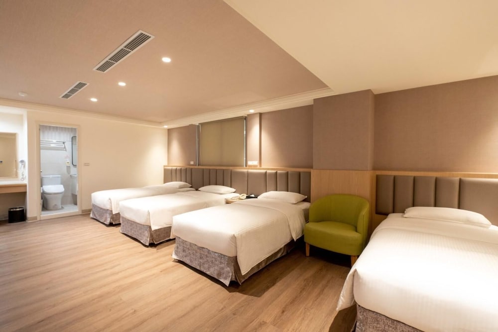 Deluxe Quadruple Room