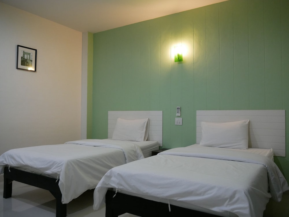 Standard Twin Room photo 3