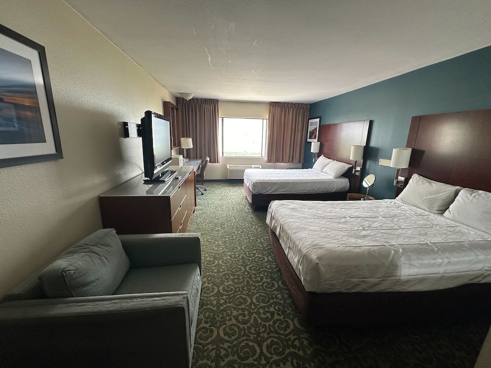 2 Double Beds, Non-Smoking photo 1