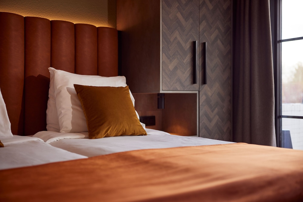 Economy Triple Room photo 3