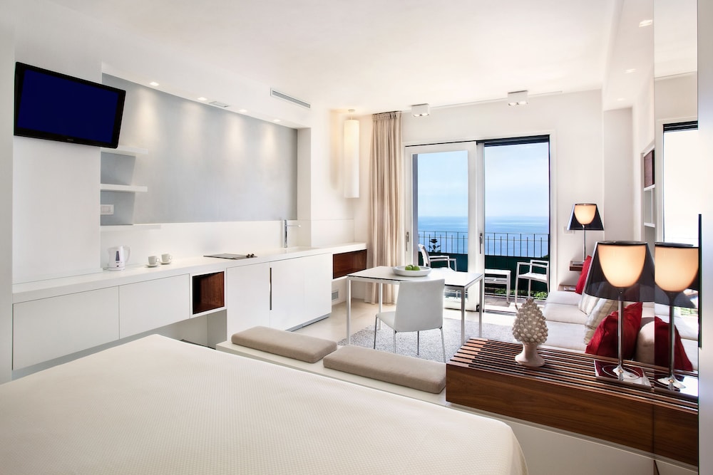 Deluxe Studio with Balcony  Sea View and Etna View (90 meters from the main building) - Photo 1