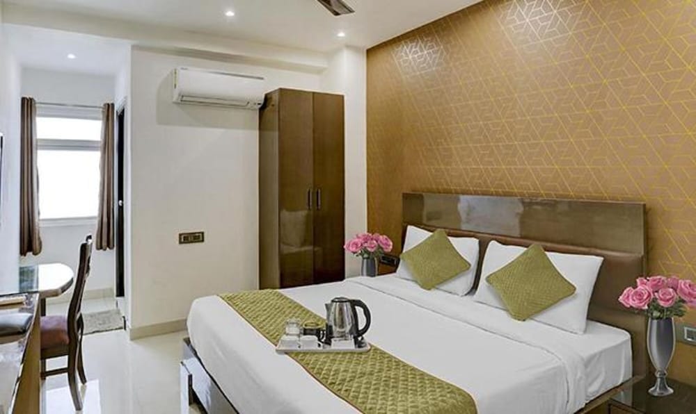 Deluxe Room - Photo 5