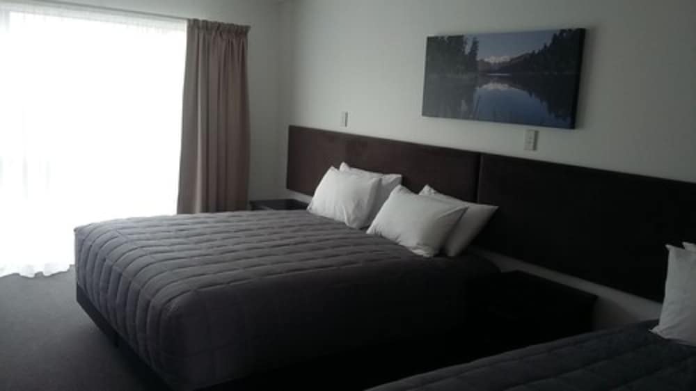 Deluxe Studio Suite, 1 King Bed