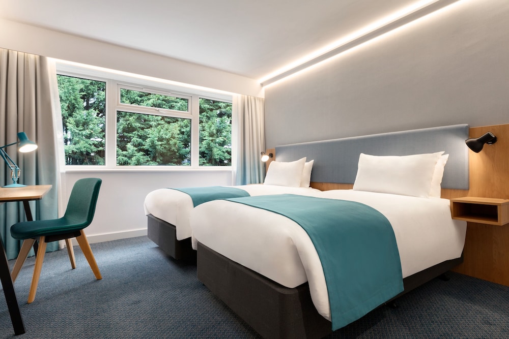 Standard Room, 2 Twin Beds - Photo 3