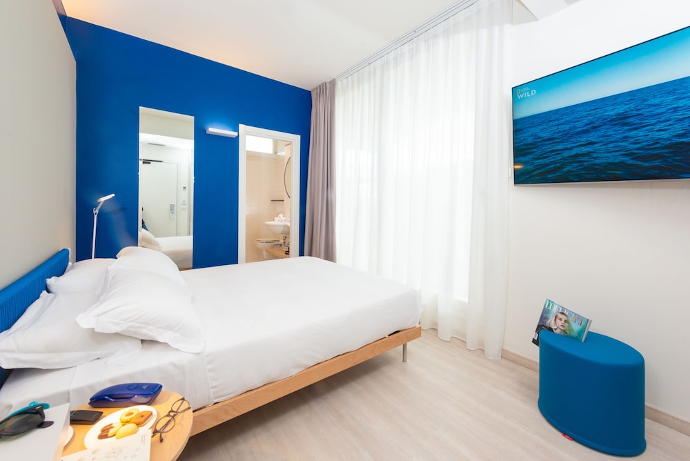 Exclusive Room, 1 Queen Bed, Sea View photo 2