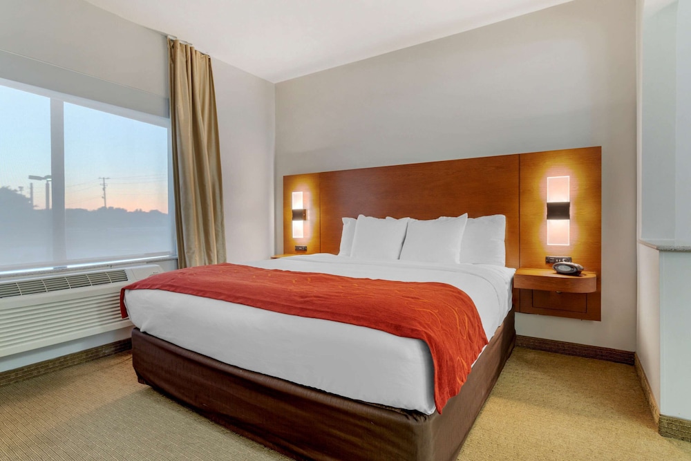 Suite, Multiple Beds, Non Smoking photo 2