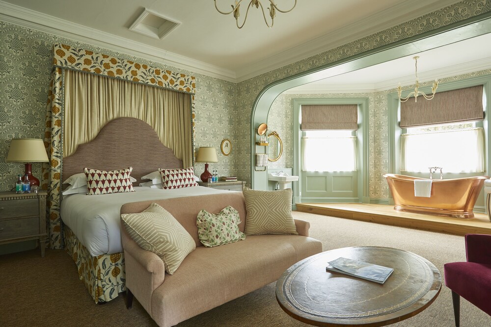 Sutton Suite photo 1