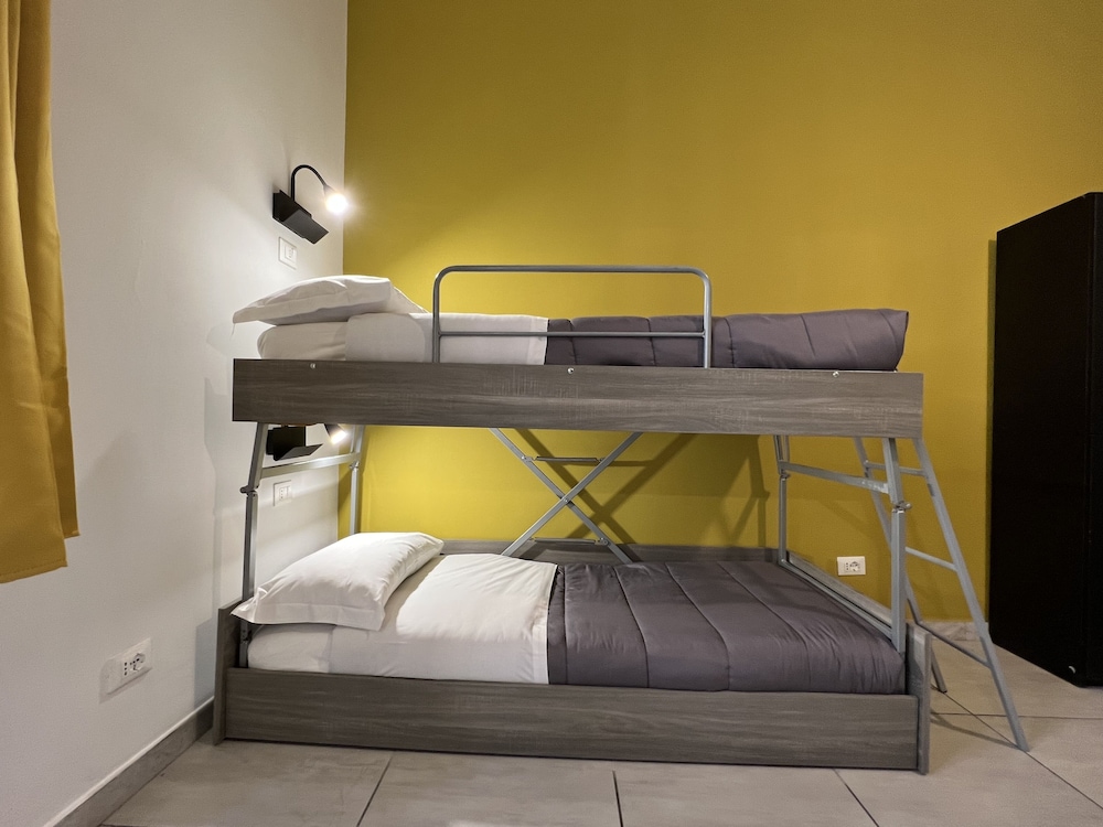 Shared Dormitory, 6 Bedrooms, Shared Bathroom