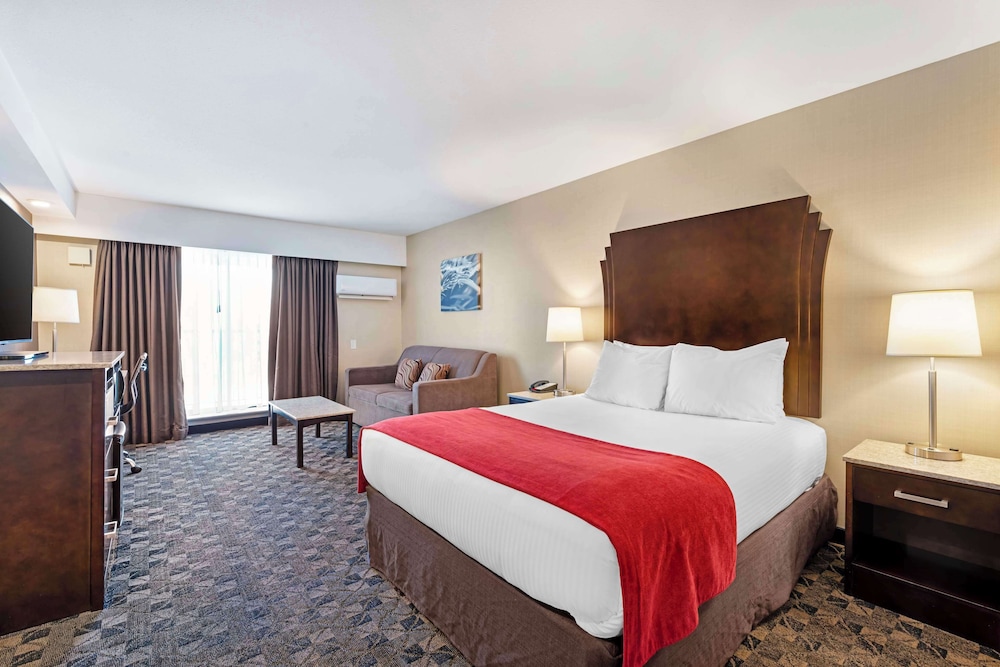 Suite, Multiple Beds, Non Smoking, Balcony (with Sofabed)