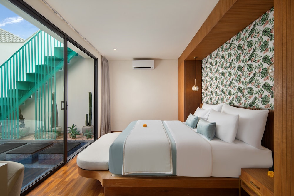One Bedroom Villa With Private Pool - Photo 16