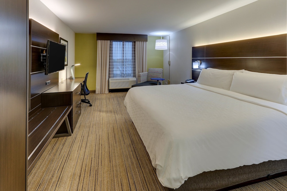 Standard Room, 1 King Bed - Photo 9