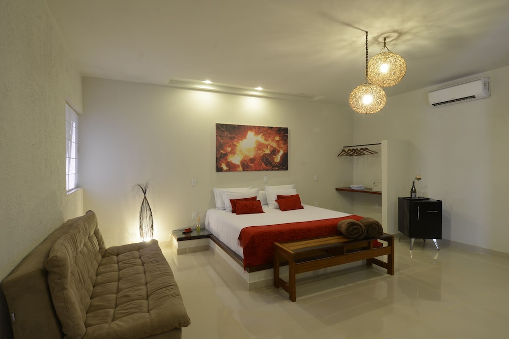 Deluxe Double Room, 1 King Bed, Non Smoking photo 3