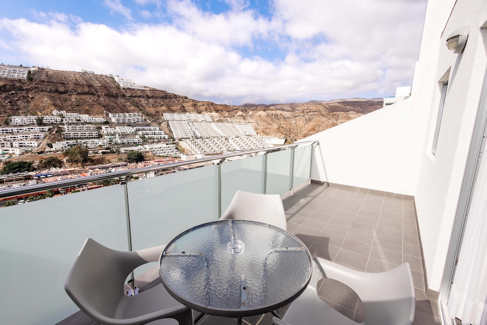 Classic Apartment, 1 Bedroom, Partial Ocean View (2 Adults and 1 Child) - Photo 8